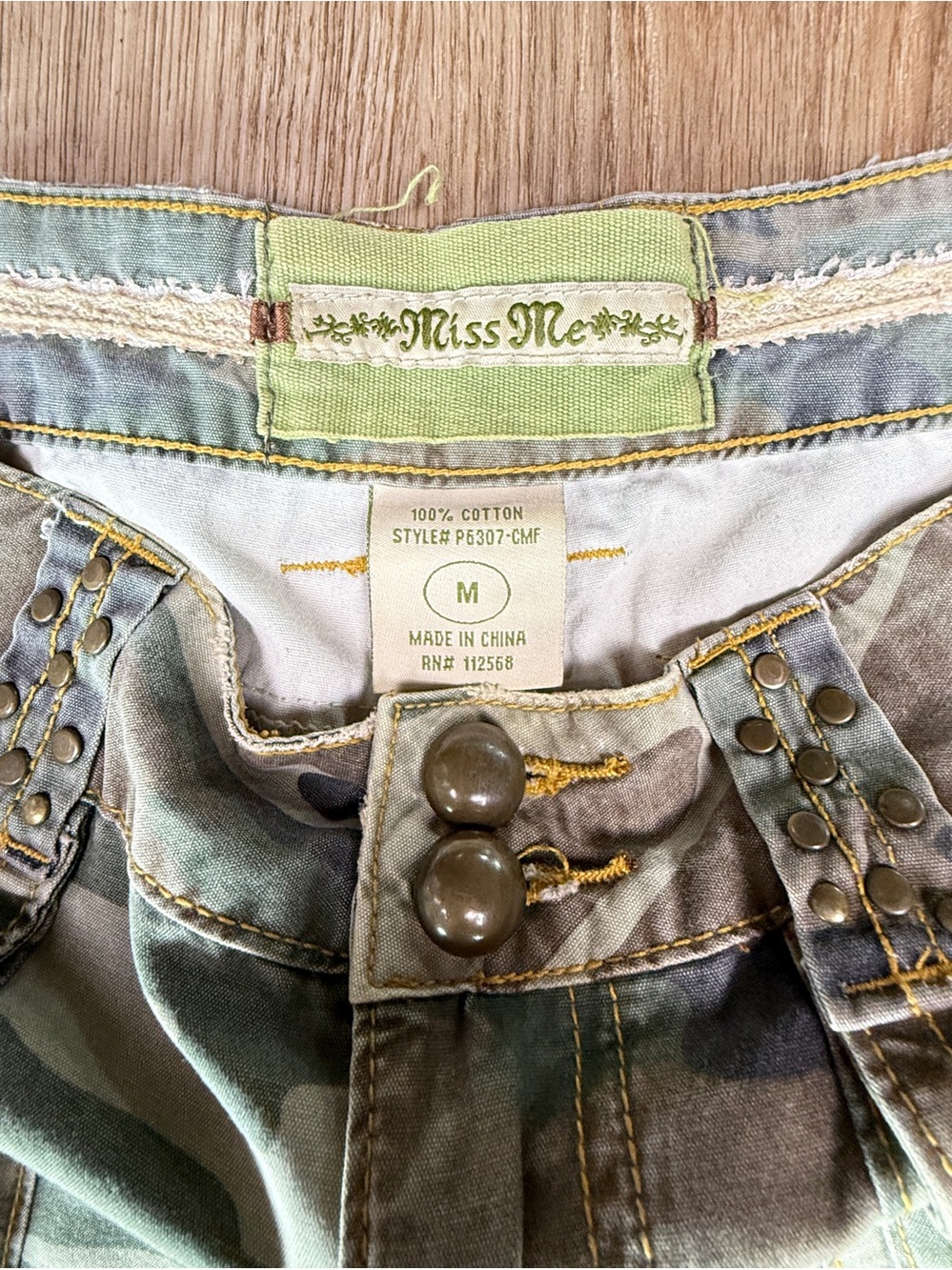 Miss Me Embellished Camo Cargo Capri Pants Rhinestone Studded Size Medium - Picture 3 of 11